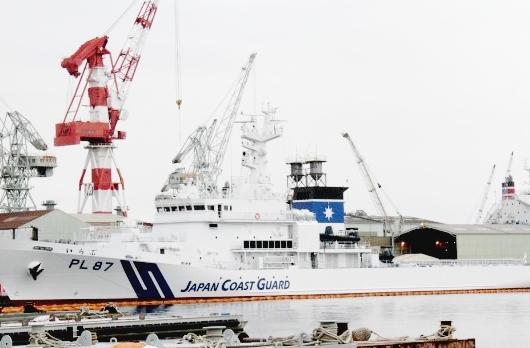 日本海上保安廳的大型巡邏船「Irabu」日前舉行交接儀式，12月起巡邏尖閣諸島海域。圖：翻攝《山陽新聞》