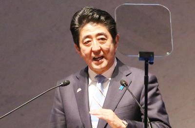 日本首相安倍晉三宣布，調漲消費稅的時間延後18個月，同時取信於民，他決定21日解散眾議院並改選。圖：中央社資料照片。