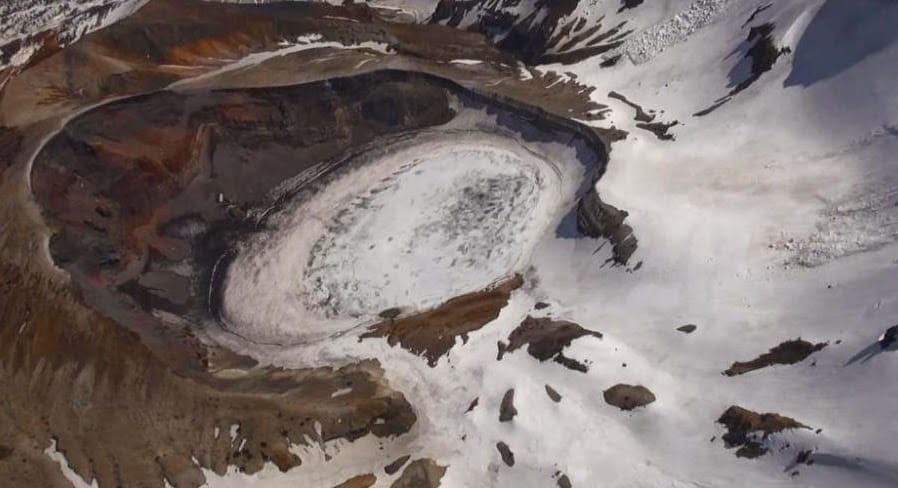 藏王山火口湖「御釡」附近之前活動頻繁，引發火山警報。圖：新頭殼資料照片