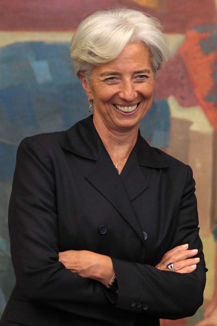 國際貨幣基金組織(IMF)28日宣布，法國經濟、財政與工業部長拉加德（Christine Lagarde）獲選為新一任總裁，成為IMF第一位女性總裁。圖片來源：達志影像/美聯社。