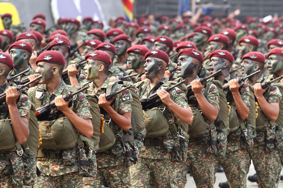 馬來西亞迎接2015國慶，召集警察、軍人與公務員舉行國慶遊行。圖：翻攝納吉布臉書