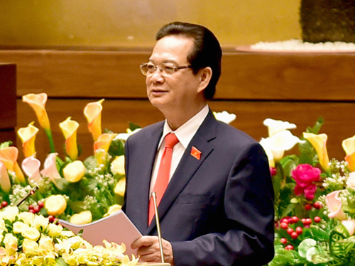 越南與中國的南海問題正處於緊張情勢，越南總理阮晉勇日前接受議員質詢。圖：翻攝越南媒體