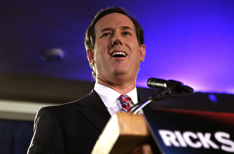 美國前參議員桑托倫(Rick Santorum)本月3日在愛荷華州共和黨總統候選人初選中表現突出，然而他在數個州都沒能得到夠多的選民簽名支持，連黨內初選名單都無緣登上，前途堪憂。圖片來源：達志影像/路透社