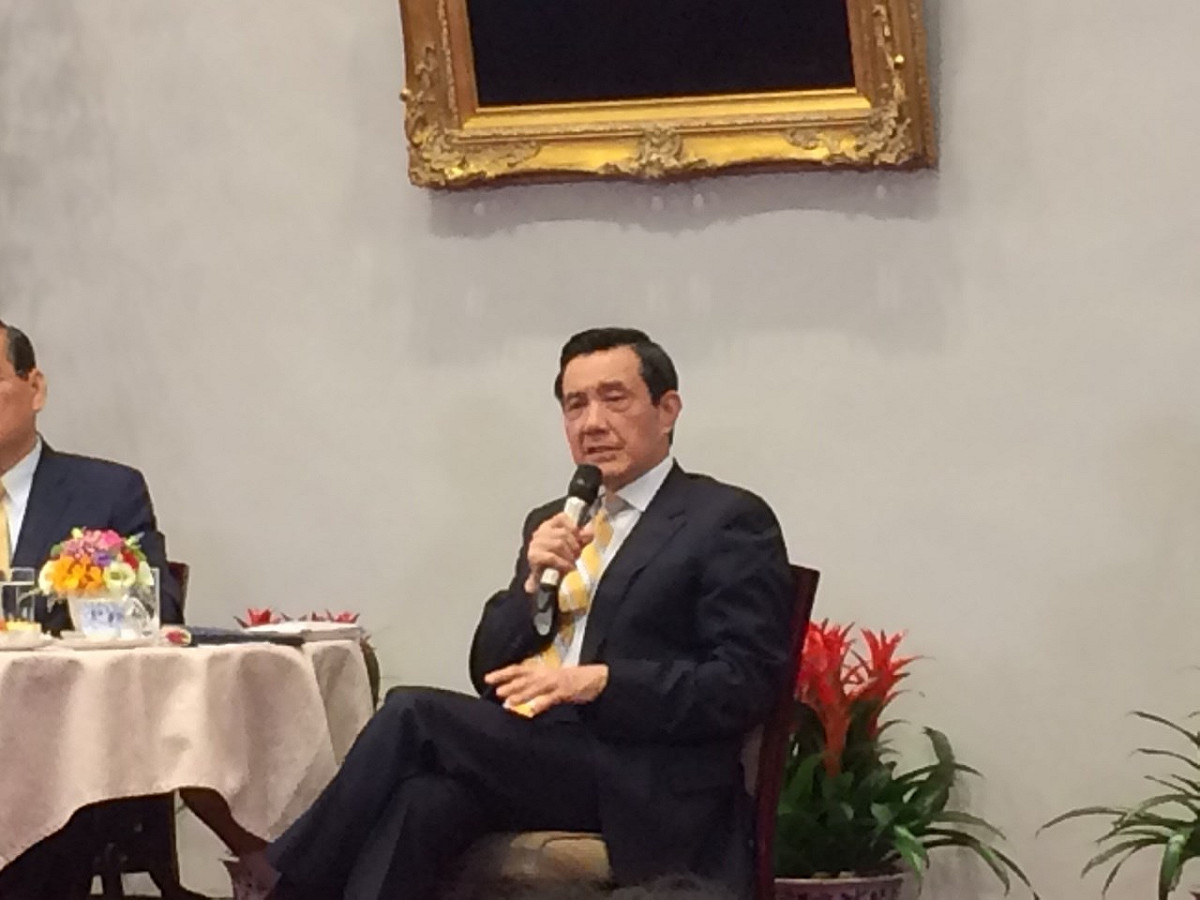 媒體報導，總統馬英九民調「高達」2成9，對此，馬18日表示，民調高高低低不用太在意，「晚上還是睡得很好」。圖：符芳碩/攝