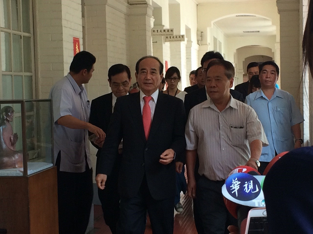 王金平22日稍早受訪時表示，自己已經接見過世界台商總會，因此不會和洪秀柱一起出席餐敘。圖：符芳碩/攝