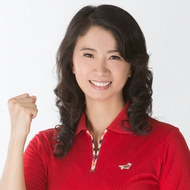 國民黨在屏東第1選區立委提名人宋麗華17日宣布退選，國民黨中常會18日通過改徵召屏東縣黨部主委廖婉汝披掛上陣。圖：翻攝自宋麗華臉書