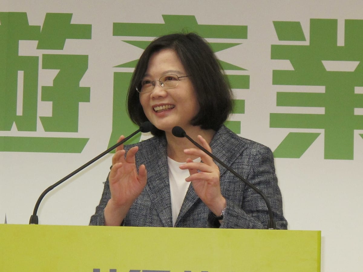 民進黨總統參選人蔡英文10日表示，很少有人稱讚她美麗的。圖：林朝億/攝