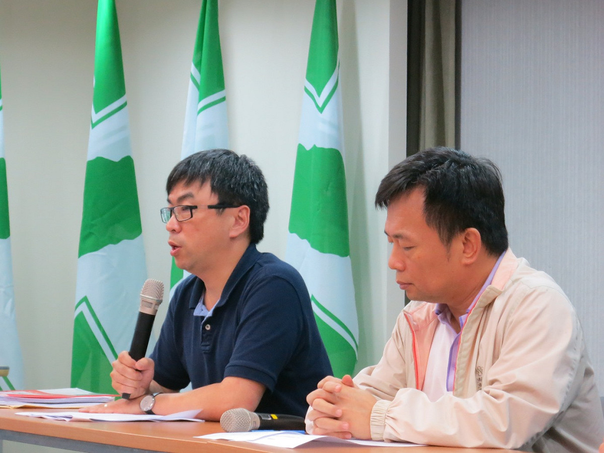 民進黨立委段宜康22日表示，查出萬華地區一位中樂透的人，以1人5百元拉人入黨。圖：林朝億/攝影