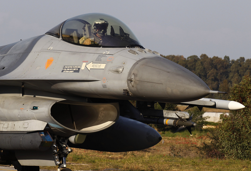 國防部長高華柱表示，F-16A/B型戰機的性能提升並無法取代空軍對F-16C/D型戰機的需求，兩者皆是我國現階段對想美國採購的主要爭取項目。圖片來源：達志影像/路透社
