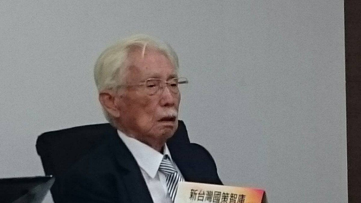 獨派大老辜寬敏18日表示，總統選舉的趨勢已經底定，他比較擔心選後空窗期太長所可能引起的問題。圖：林朝億/攝