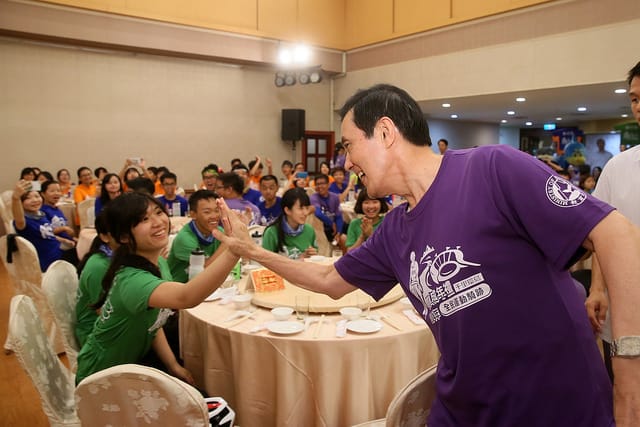 總統馬英九21日頒發2015年總統教育獎，但又不忘重提慰安婦議題。圖：總統府提供