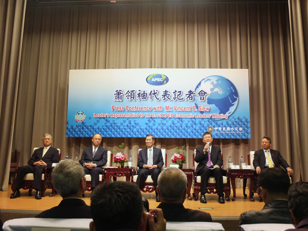 蕭萬長辦公室主任王玲惠12日證實，前副總統蕭萬長在APEC領袖會議期間，由於時間的關係，將不會與習近平舉行正式會談。圖：新頭殼資料照片
