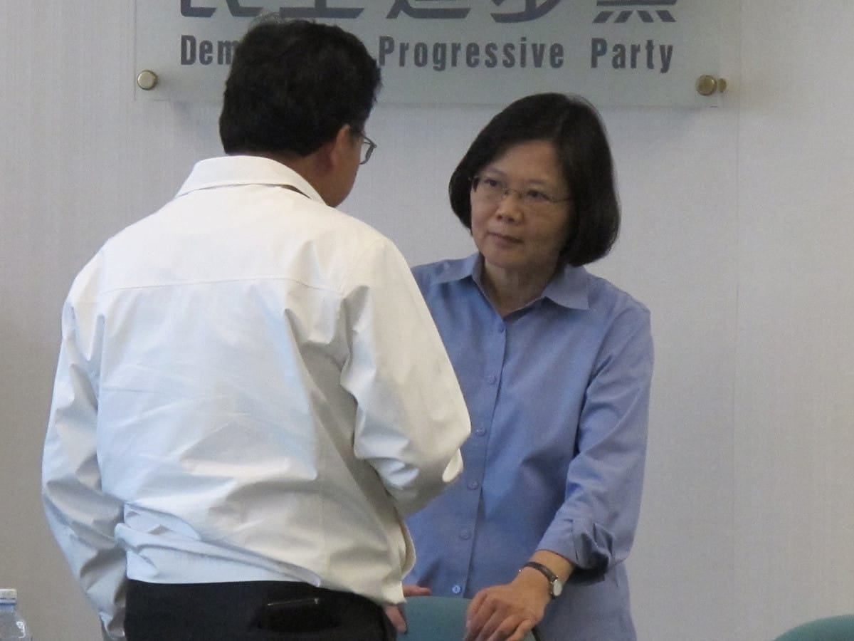民進黨主席蔡英文16日表示，歡迎黨內同志到桃園參加黨慶活動。圖：林朝億/攝