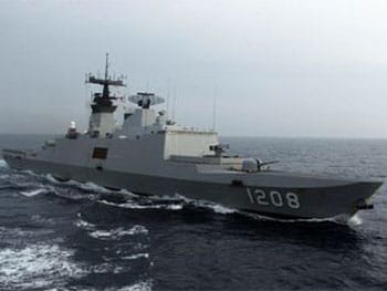 監察院今（16）日通過彈劾案，對象是海軍前迪化艦艦長方自仁上校，原因是方自仁多次逾假歸營、不假離營、擅自離艦。圖為與迪化艦同級的鄭和艦，兩者都是法製拉法葉級巡防艦。圖片來源：中央社