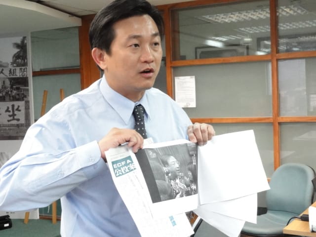 王定宇對於自己遭控侵占八八風災善款一事，感到委屈，也盼民進黨中央在完成調查後，為他澄清。圖片：王鼎鈞/攝