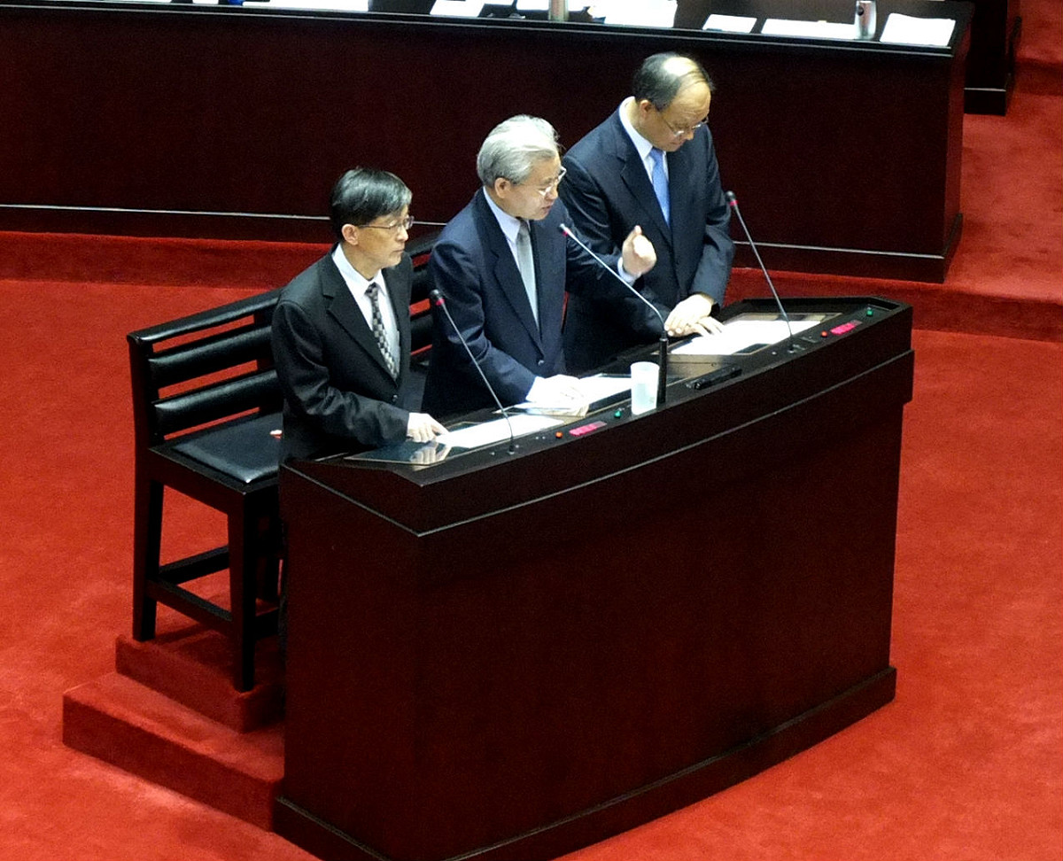 行政院長毛治國今(31)日表示，國台辦只是遞交亞投行申請意向書的一個管道，最終還是送給亞投行籌備處。圖：翁嫆琄/攝