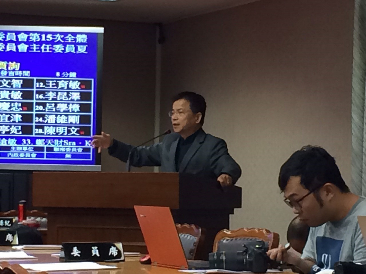 國民黨立委賴士葆認為，馬習會3天前就向國會報告，不能說是黑箱。圖：符芳碩/攝