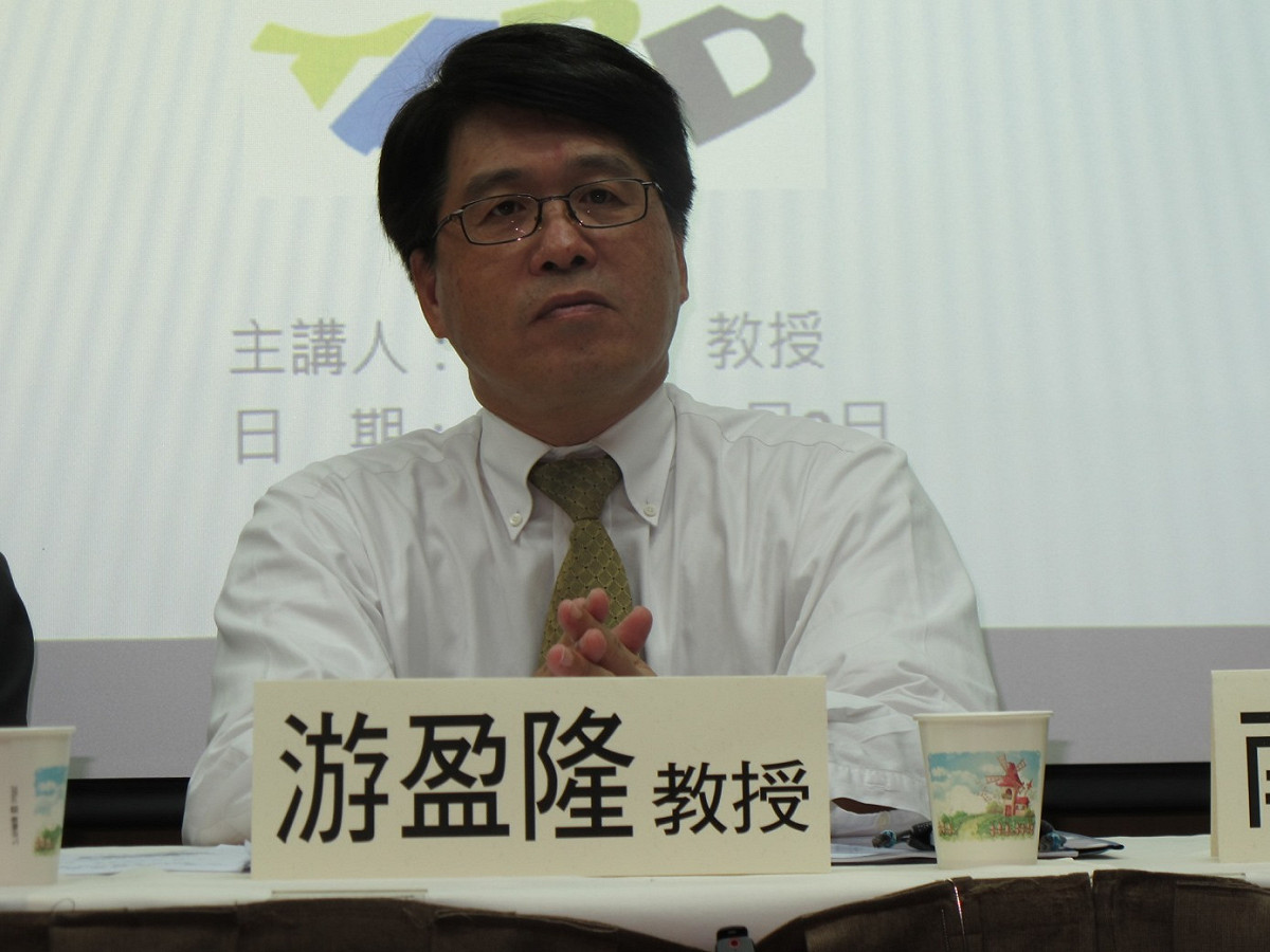 台灣太平洋發展協會理事長游盈隆2日發表「台灣人民對扁案的態度：2014全國性民意調查」。圖：林朝億/攝