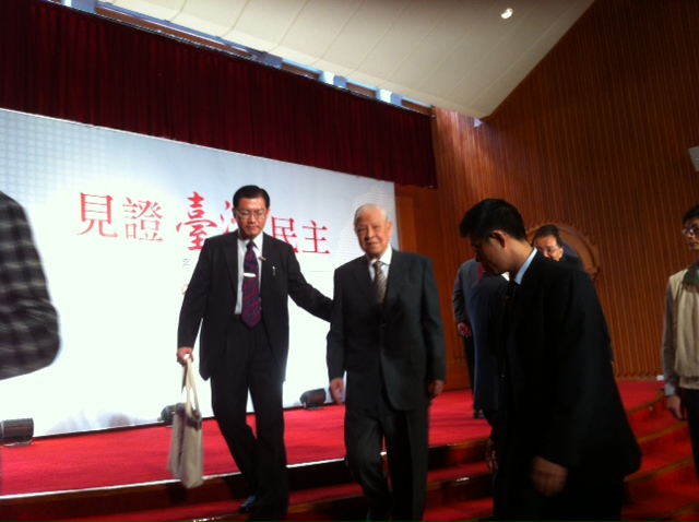 台灣民主基金會16日舉辦「見證台灣民主系列論壇」，邀請前總統李登輝擔任首位演講者，分享台灣民主轉型過程。圖：鄭惠君/攝。