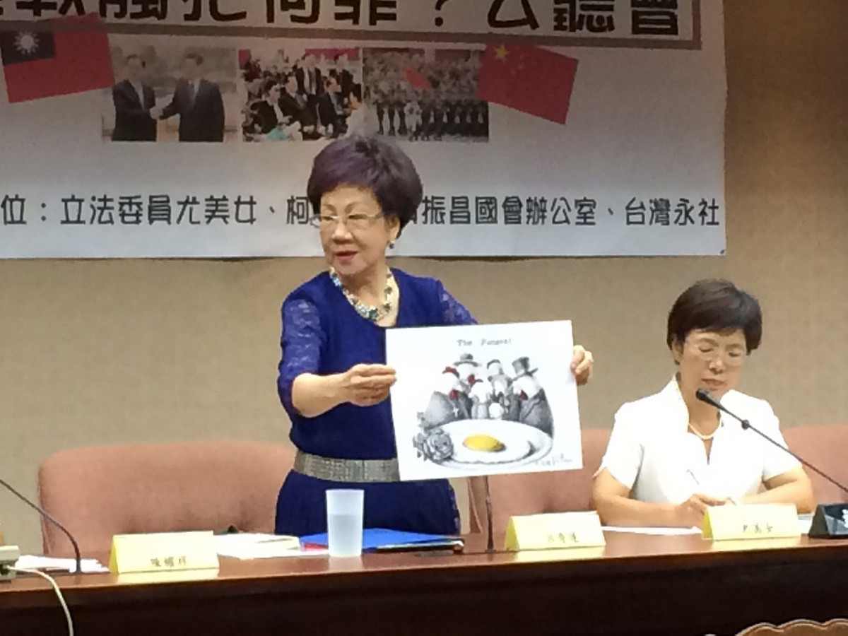 對於連戰赴中閱兵惹議，前副總統呂秀蓮9日表示，各縣市應該展開全民告發運動，檢調也應該發揮道德勇氣，用內亂外患罪調查連戰。圖：符芳碩/攝
