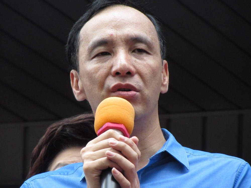 國民黨總統參選人朱立倫26日受訪表示，民進黨總統參選人蔡英文過去這段時間選得太輕鬆，只用含混的幾句空話就想要獲得選民支持，希望她端出牛肉政策。圖：新頭殼資料照片