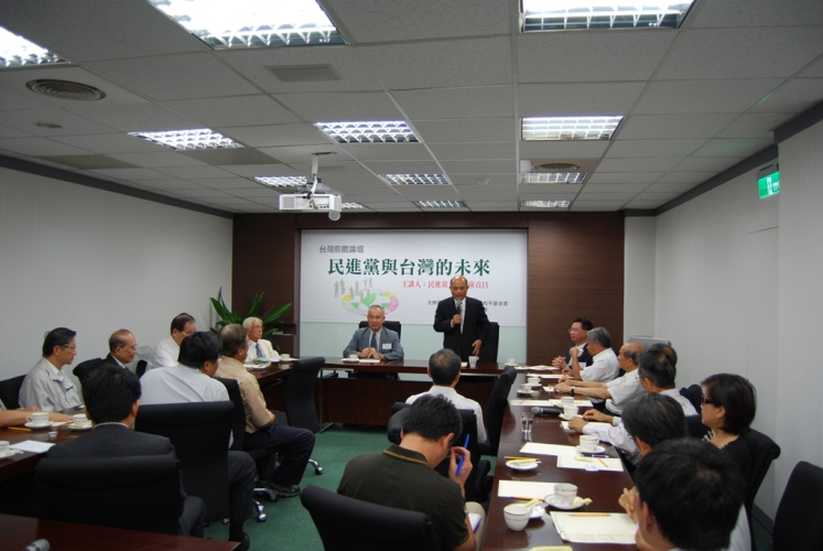 民進黨主席蘇貞昌25日上午到新台灣國策智庫演講，談的是「民進黨與台灣的未來」。圖片來源：新台灣國家智庫提供