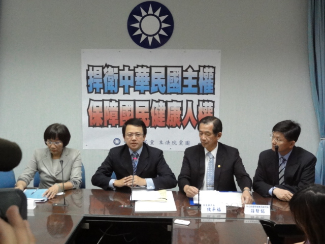 民進黨爆出世衛密函指出，世衛作業準則稱台灣為中國的一省；外交部次長侯平福強調，我國今年受邀參與的函件是被稱為「中華台北」。圖片：王鼎鈞/攝