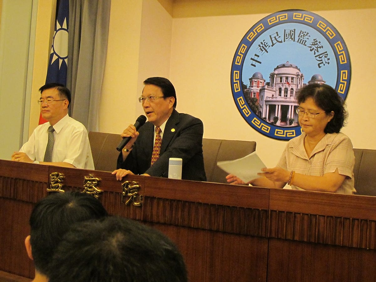 監察委員4日認為，台南市長賴清德首開集體不進議會，創下地方自治史的惡例。圖：林朝億/攝