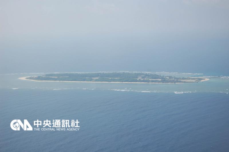 行政院2日強調，陸菲南海仲裁案仲裁庭第1階段裁決內容，其中菲律賓15項訴求中並未提及太平島。圖：中央社資料照片