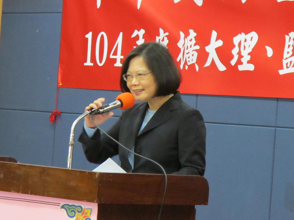 民進黨主席蔡英文8日表示，年金改革將先組改革委員會後再召開國是會議。圖：林朝億/攝