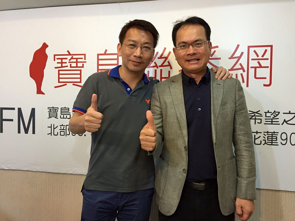 東吳大學政治系副教授徐永明26日接受主持人鄭弘儀訪問。圖：寶島電台提供
