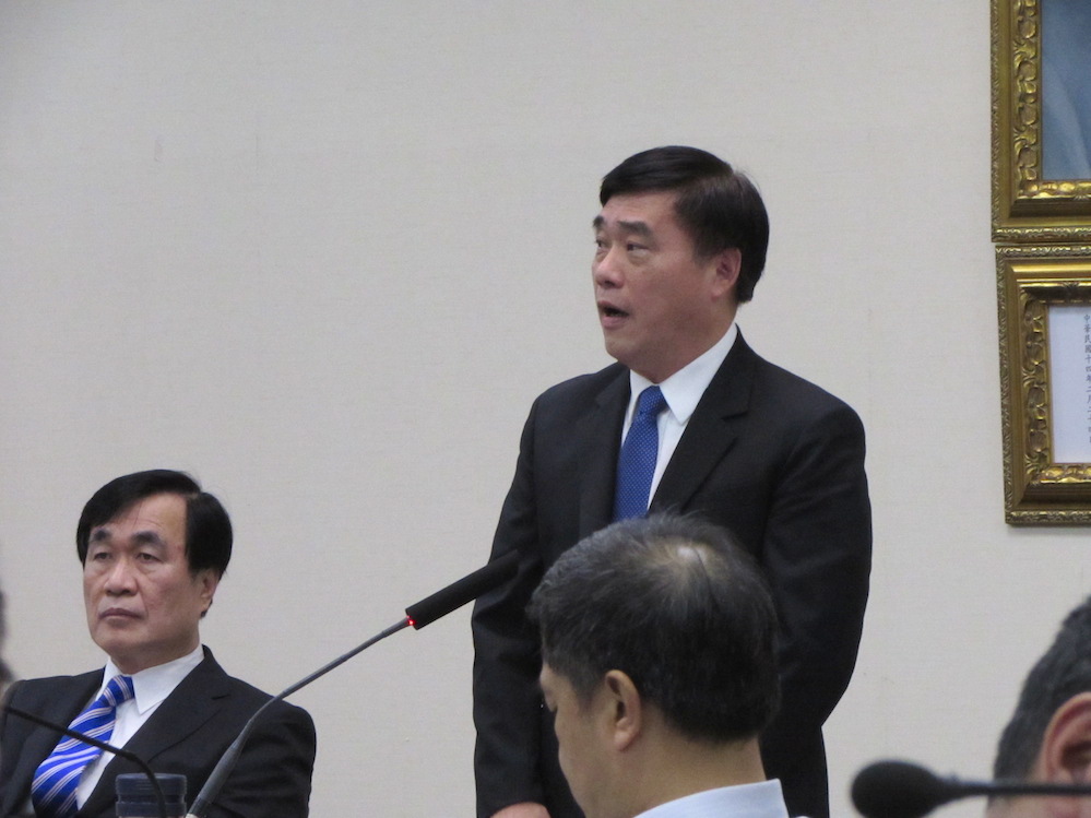 國民黨副主席郝龍斌3日批評民進黨主席蔡英文日前在《華爾街日報》的投書空洞，絕對無法贏得民眾信任、解除各方疑慮。圖：邱珮文/攝