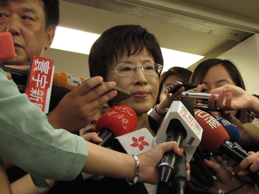 國民黨總統參選人洪秀柱22日受訪說，「作最壞的打算、最好的努力」，她相信哀兵必勝，立委席次絕對會超過40席的。圖：邱珮文/攝