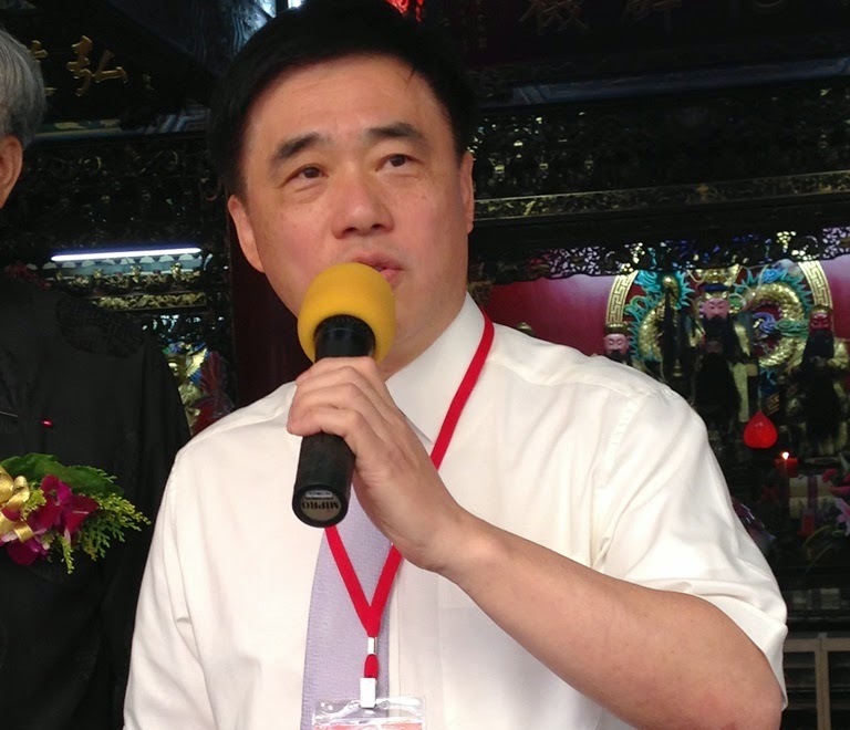 國民黨副主席郝龍斌10日下午受訪表示，國民黨主席朱立倫日前跟他提出希望他競選基隆市的區域立委，他願意配合選戰策略布局，為基隆選情努力。圖：新頭殼資料照片