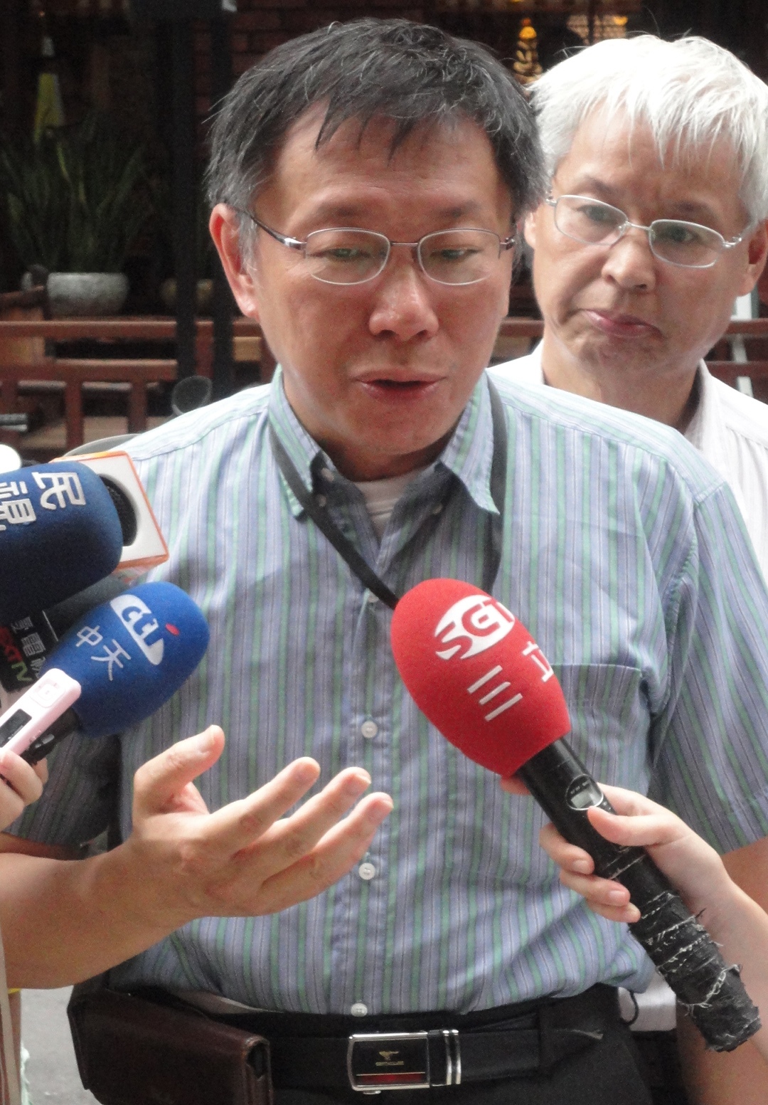 台灣公義會在今(25)日幹部例會，邀請柯文哲醫生專題報告遊訪美國、歐洲、中國心得。圖：沈妤宣/攝。