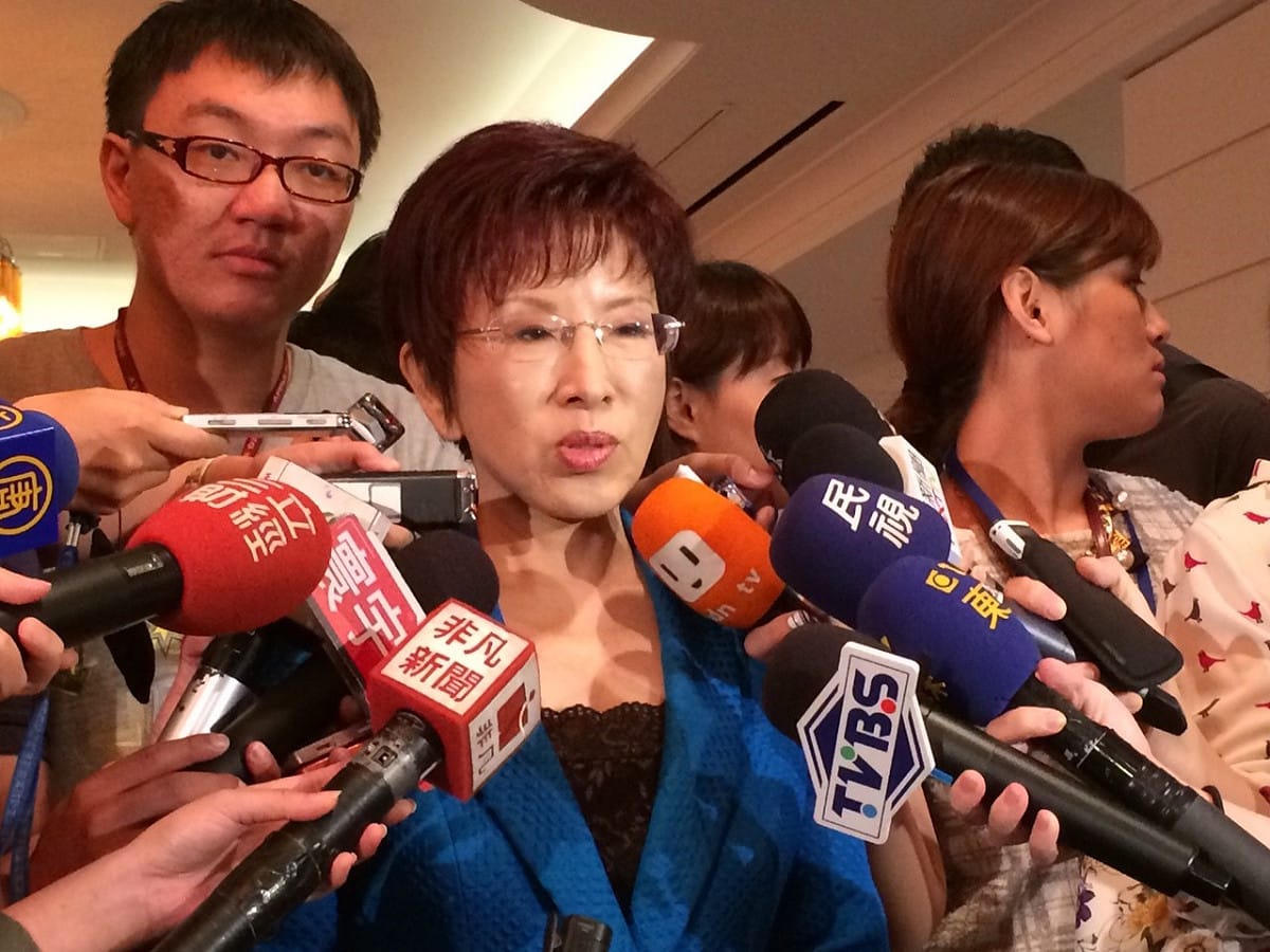 國民黨總統參選人洪秀柱16日批評民進黨總統參選人蔡英文不對九二共識表態。圖：符芳碩/攝