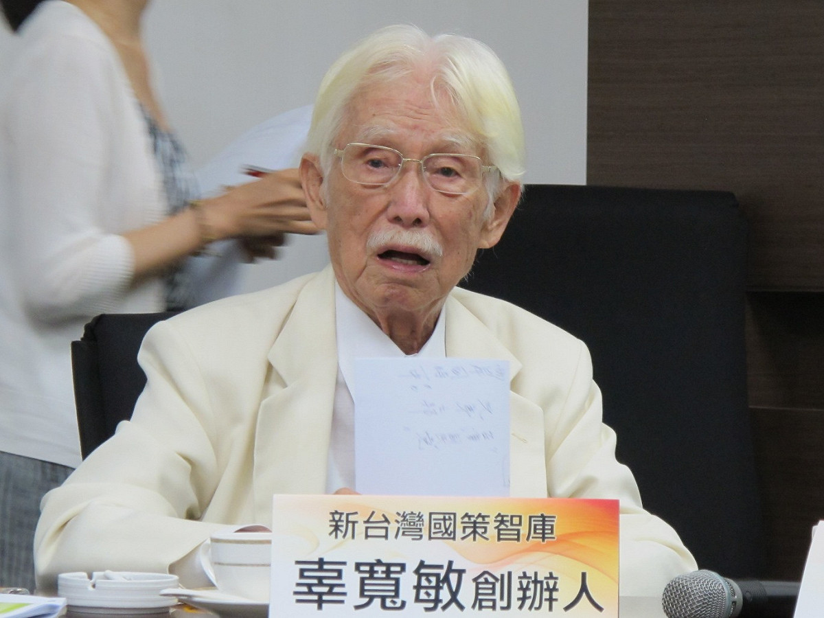 新台灣國策智庫創辦人辜寬敏12日質疑蔡英文的「維持現狀」政策能處理台灣的未來嗎？圖：林朝億/攝