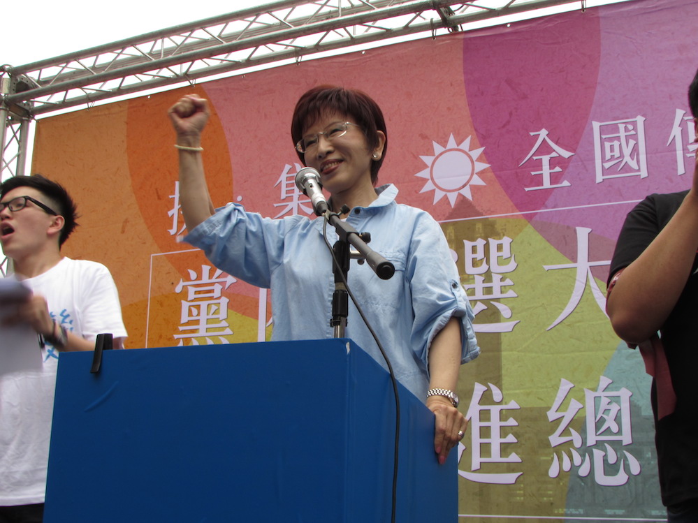 洪秀柱在國民黨總統候選人提名的「防磚」民調裡，以46%的高支持度闖關成功。圖：新頭殼資料照片