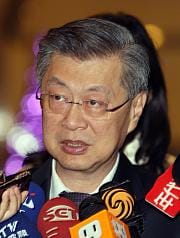 行政院長陳冲今（12）日表示，吳育昇版慰問金案與政院版意旨完全相符，行政院將會接受，並請人事總處進行蒐集資料處理。圖片來源：中央社