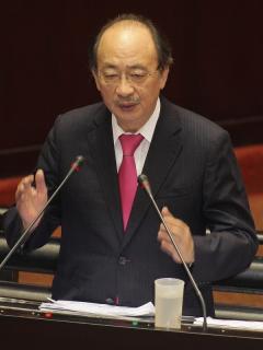 立法院紀律委員會今(29)日中午針對民進黨立委柯建銘(圖)涉關說案召開會議，決議柯建銘關說不予成立，也不予處分。不過，值得一提的是，今天決議時，並沒有藍營的紀律委員在場。圖：中央社資料照片