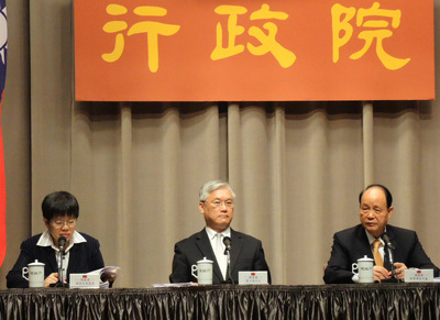 海基會董事長林中森26日表示，中方沒把握今年底完成陸客來台中轉。圖：中央社
