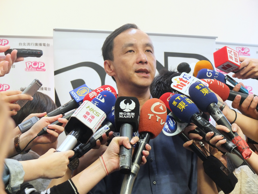 國民黨總統參選人朱立倫23日下午赴新竹顧椿，農會人士卻未表態挺朱。圖：翁嫆琄/攝