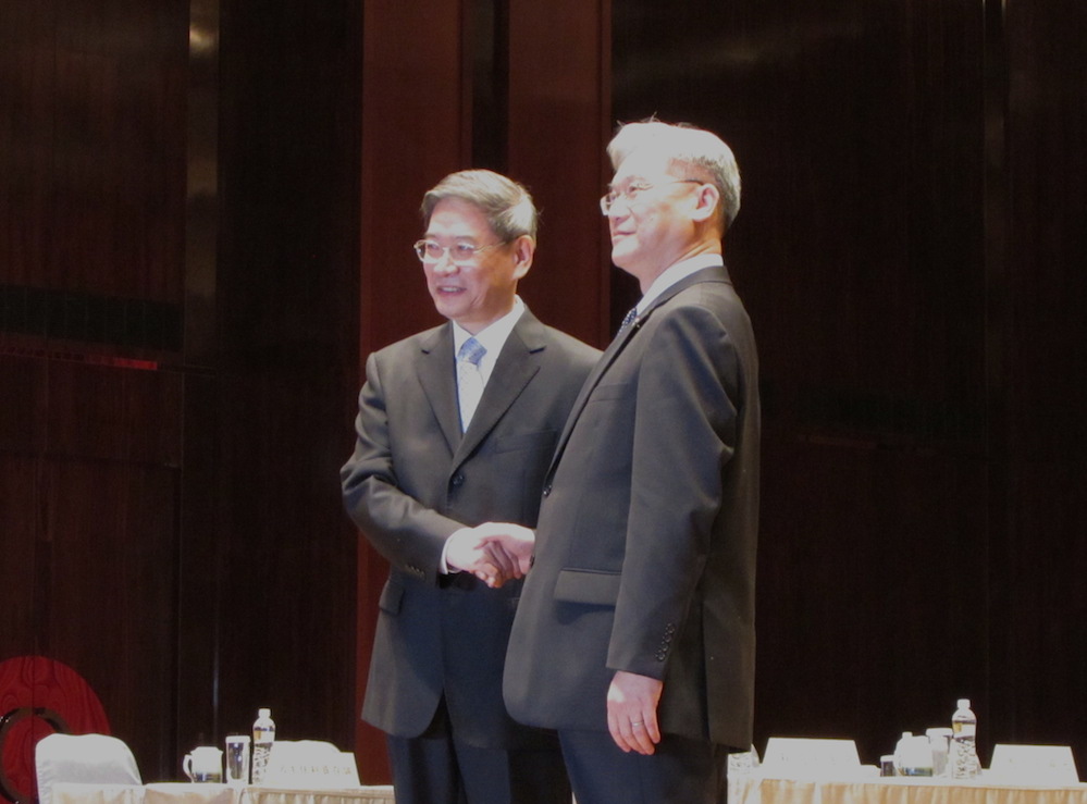 第3次兩岸事務首長會議23日正式落幕。雙方就「陸客中轉」議題確認在上半年達成一致共識，並儘快開始實施。圖：邱珮文/攝
