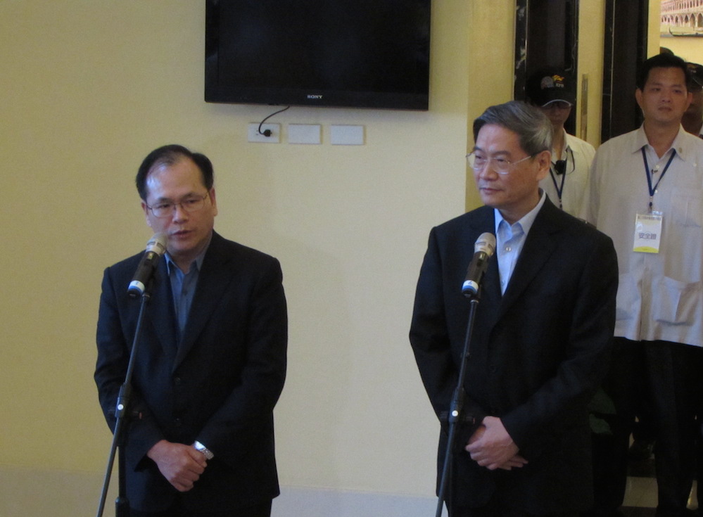 國台辦主任張志軍24日結束2天1夜訪金門行程，離去前發表簡短感言。圖：邱珮文/攝