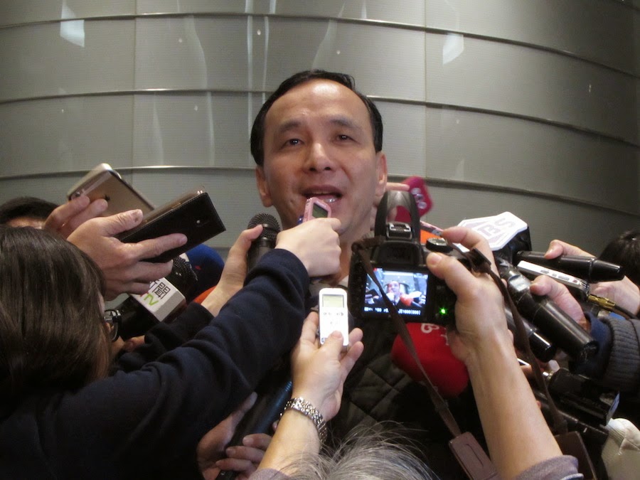 新北市長朱立倫以新北市長身份申請赴中，但申請事由內完全沒提要參加「朱習會」，遭批是掛羊頭賣狗肉。圖：新頭殼資料照片