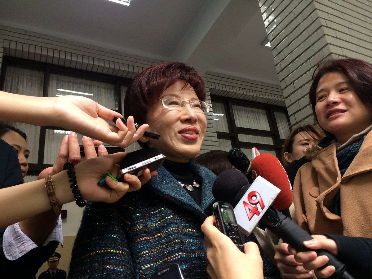 立法院副院長洪秀柱14日在立法院受訪。圖：符芳碩/攝
