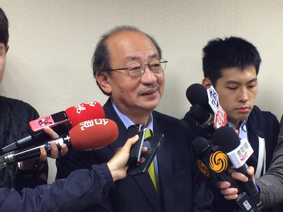 民進黨立院黨團總召柯建銘2日表示，立法院長王金平在臉書多次叫陣國會改革，是政治操作，且層次很低。圖：符芳碩/攝