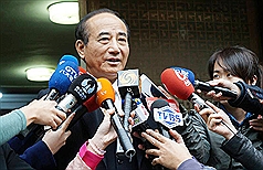 反服貿團體及學生佔據立法院議場，立法院長王金平20日受訪時表示，不會驅離學生，還是以保護學生安全為主。圖：中央社