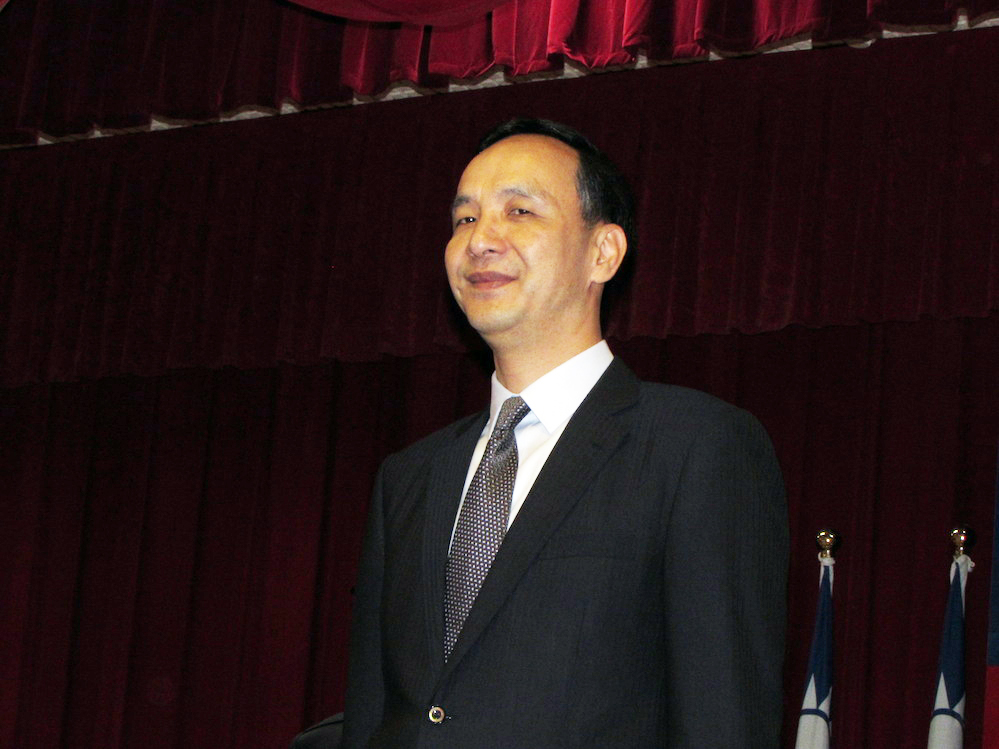 國民黨主席朱立倫今(15)天坦言，黨的改革過程一定會得罪很多人，但是，他們也要檢討自己是否得罪記者。圖：邱珮文/攝