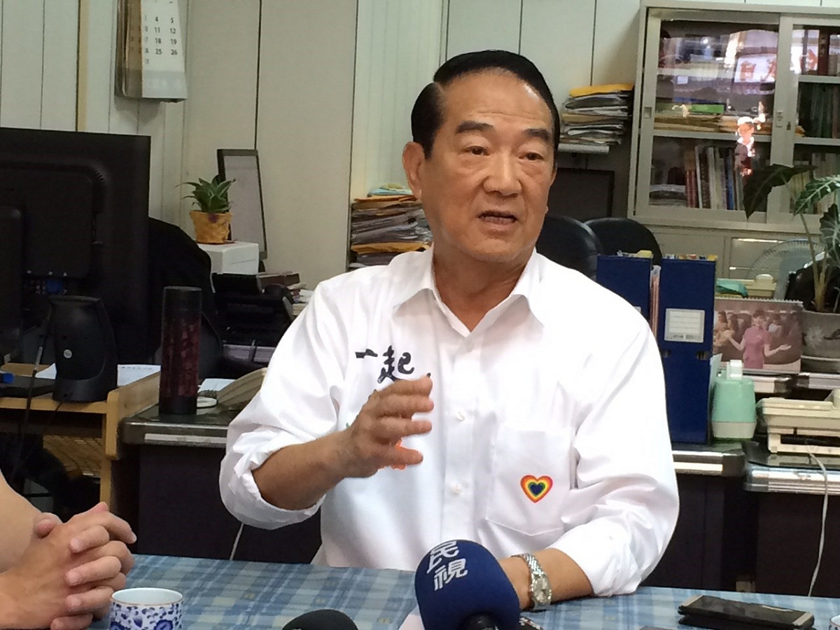 對於洪秀柱6日聲明未提宋楚瑜，宋競選團隊中午發出回應，批洪藉由蔡英文拉抬自己、激化藍綠對決，是不健康的競選策略。圖：新頭殼資料照片